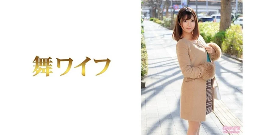 小青年旅馆玩身材极品嫩妹一对奶又挺又大貌似是混血泰妹拍摄要加钱有点猛搞的妹子受不了了